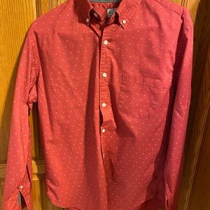 Amazing Red button up with subtle print. Great fit. Perfect for holidays
